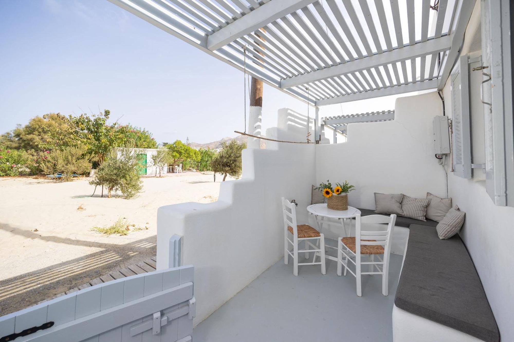 Flisvos Beach Apartments Naxos City Екстер'єр фото